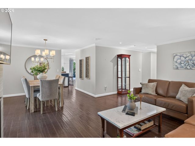 18861 Indian Springs Cir, Lake Oswego, OR 97035