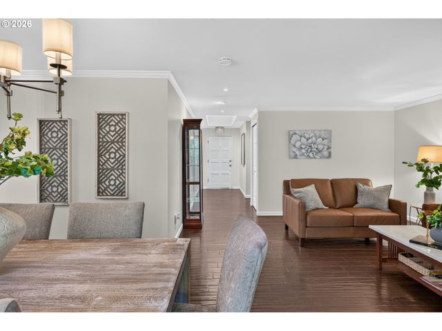 18861 Indian Springs Cir, Lake Oswego, OR 97035