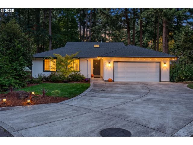 18861 Indian Springs Cir, Lake Oswego, OR 97035