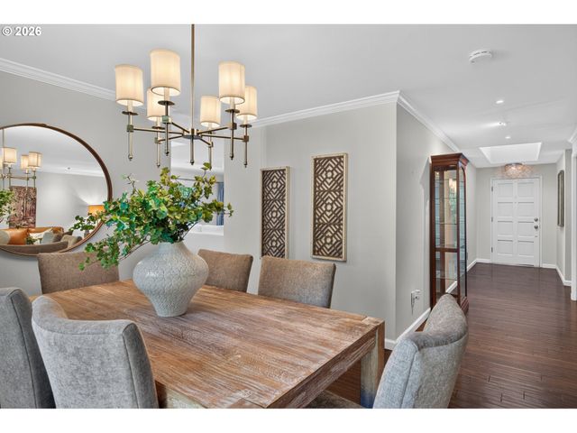 18861 Indian Springs Cir, Lake Oswego, OR 97035
