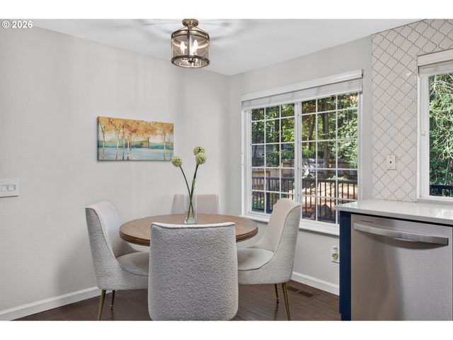 18861 Indian Springs Cir, Lake Oswego, OR 97035