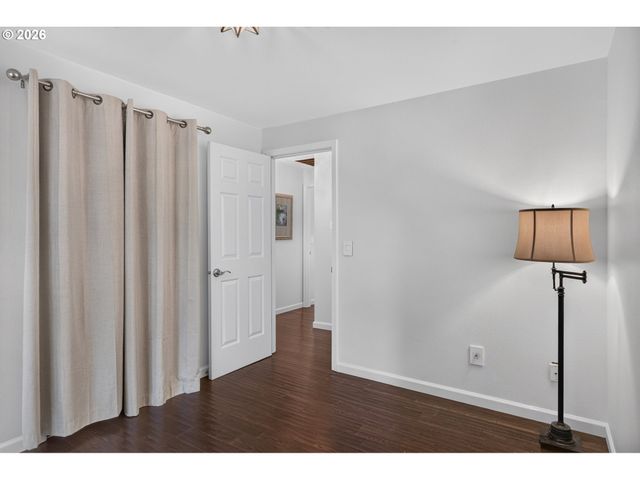 18861 Indian Springs Cir, Lake Oswego, OR 97035