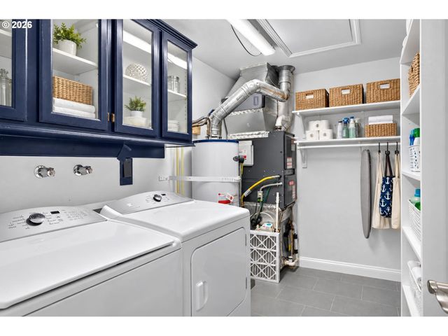 18861 Indian Springs Cir, Lake Oswego, OR 97035