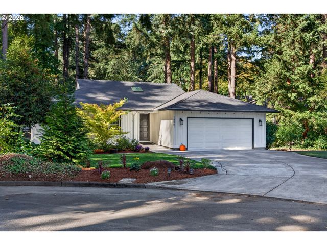18861 Indian Springs Cir, Lake Oswego, OR 97035
