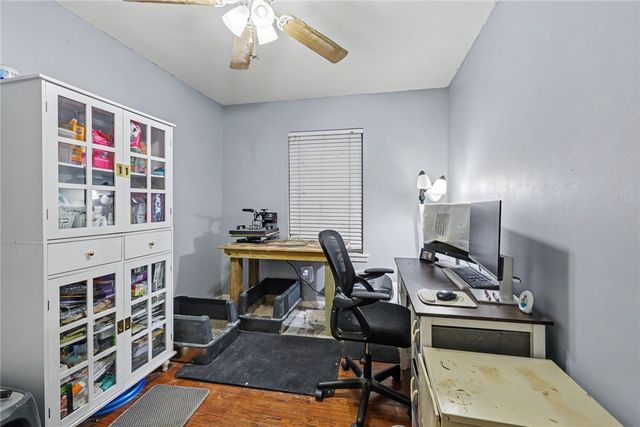 4018 Lamont St, Corpus Christi, TX 78411
