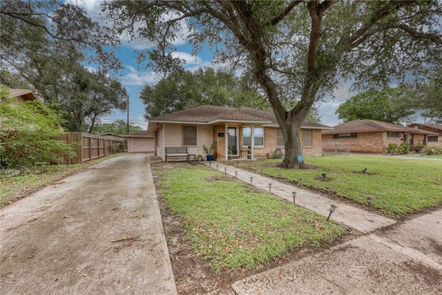 4018 Lamont St, Corpus Christi, TX 78411