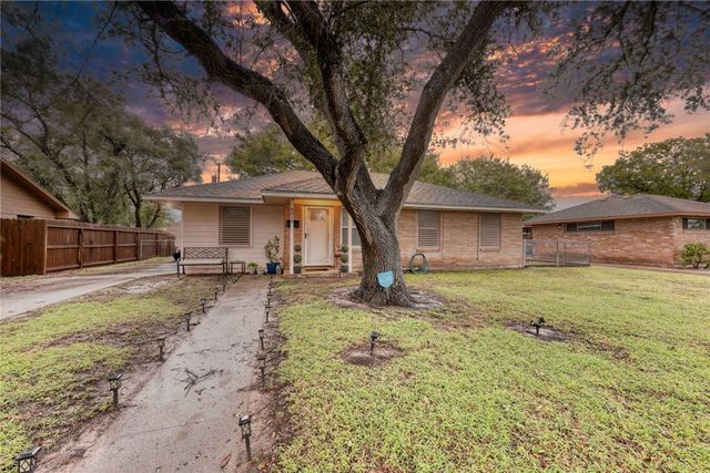 4018 Lamont St, Corpus Christi, TX 78411