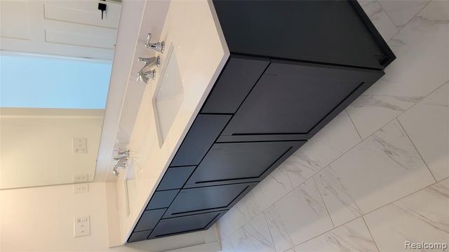 0001 Martinsville Street, Belleville, MI 48111