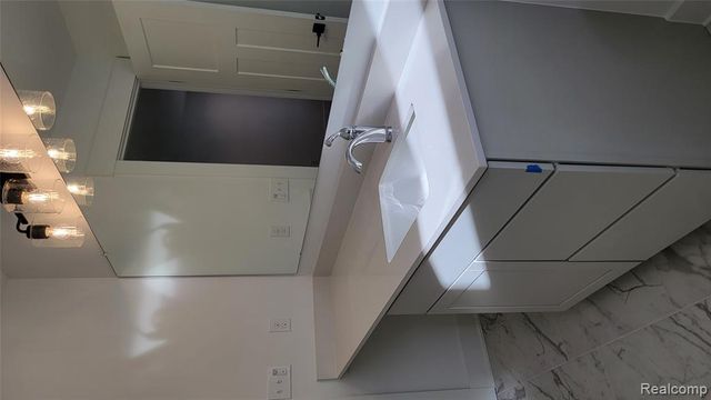 0001 Martinsville Street, Belleville, MI 48111