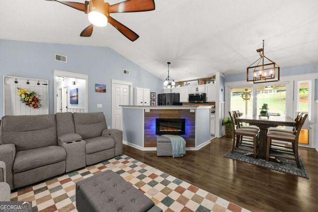 64 Wayfaring Drive, Rockmart, GA 30153