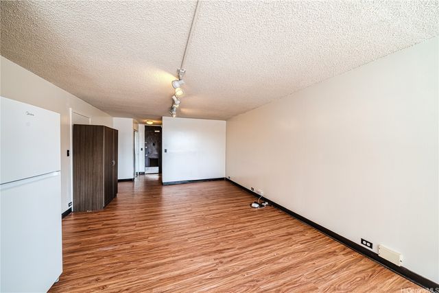 747 Amana Street 407, Honolulu, HI 96814