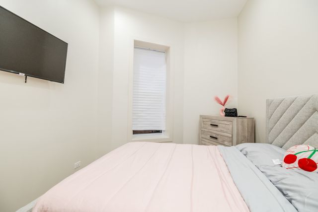 3345 W Douglas Boulevard, Chicago, IL 60623