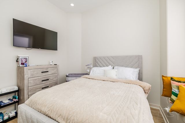 3345 W Douglas Boulevard, Chicago, IL 60623