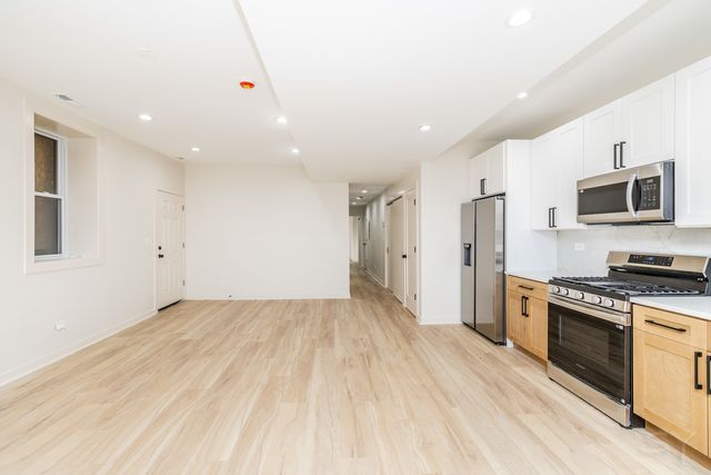 3345 W Douglas Boulevard, Chicago, IL 60623