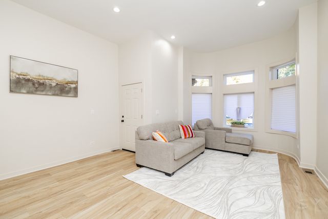 3345 W Douglas Boulevard, Chicago, IL 60623