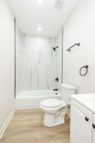 3345 W Douglas Boulevard, Chicago, IL 60623