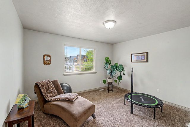 266 E TWIN BRIDGES LN, Midvale, UT 84047