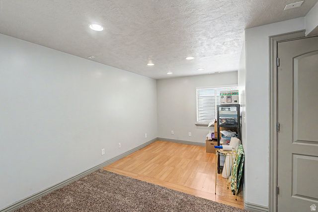 266 E TWIN BRIDGES LN, Midvale, UT 84047