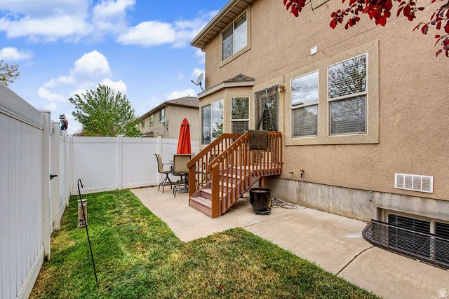 266 E TWIN BRIDGES LN, Midvale, UT 84047
