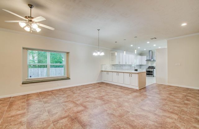 906 Wiley Drive, Magnolia, TX 77354