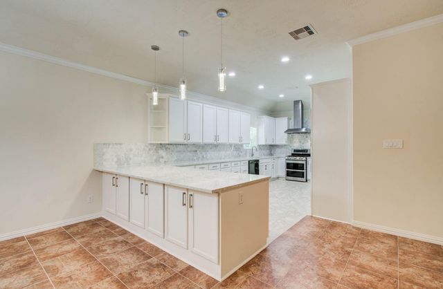 906 Wiley Drive, Magnolia, TX 77354