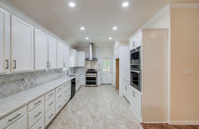 906 Wiley Drive, Magnolia, TX 77354