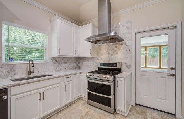 906 Wiley Drive, Magnolia, TX 77354