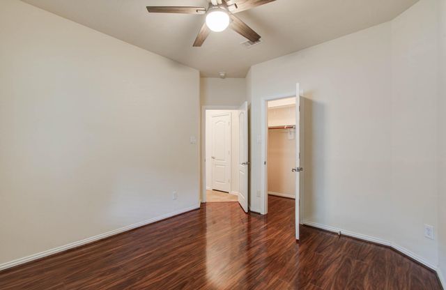 906 Wiley Drive, Magnolia, TX 77354