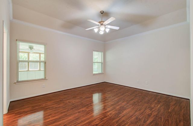 906 Wiley Drive, Magnolia, TX 77354