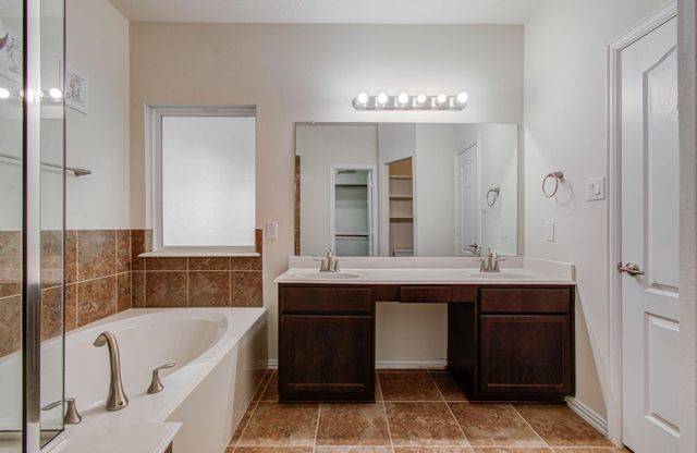 906 Wiley Drive, Magnolia, TX 77354