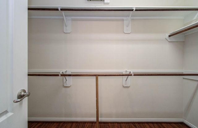 906 Wiley Drive, Magnolia, TX 77354