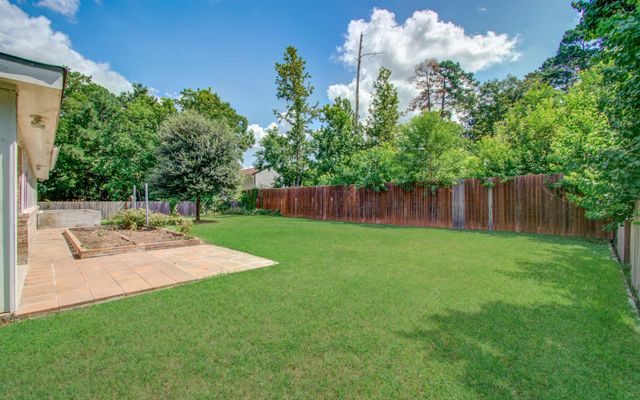 906 Wiley Drive, Magnolia, TX 77354