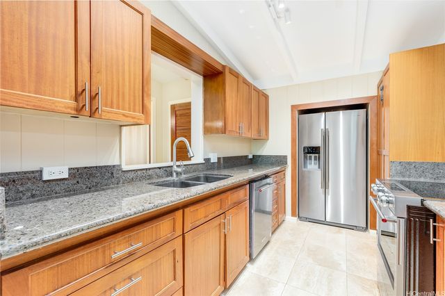 823 Halula Place, Kailua, HI 96734
