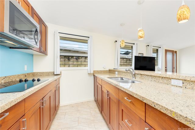 823 Halula Place, Kailua, HI 96734