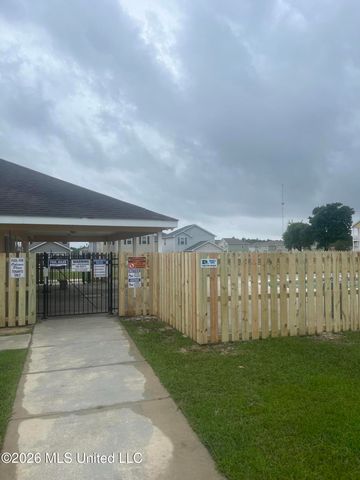 2016 Napoleon Street, Ocean Springs, MS 39564