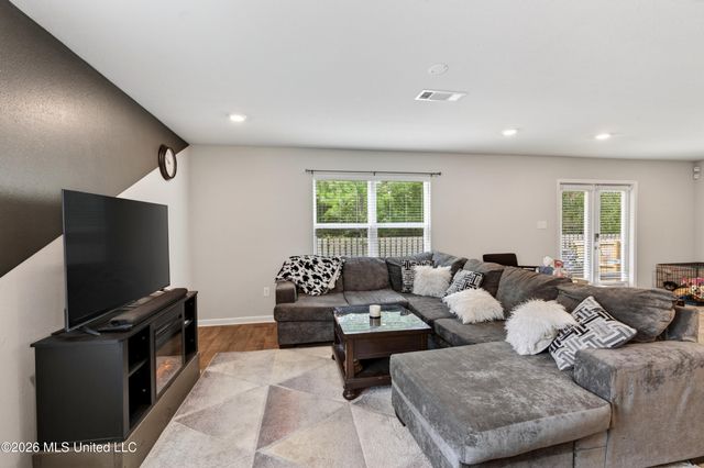 2016 Napoleon Street, Ocean Springs, MS 39564