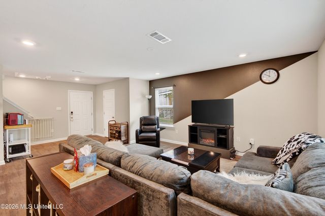 2016 Napoleon Street, Ocean Springs, MS 39564