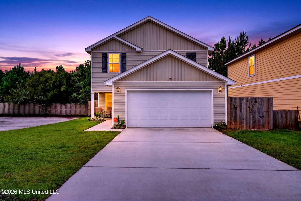 2016 Napoleon Street, Ocean Springs, MS 39564