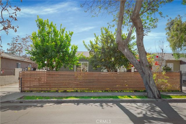 3310 Palm Ave, Lynwood, CA 90262