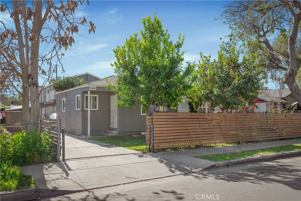 3310 Palm Ave, Lynwood, CA 90262