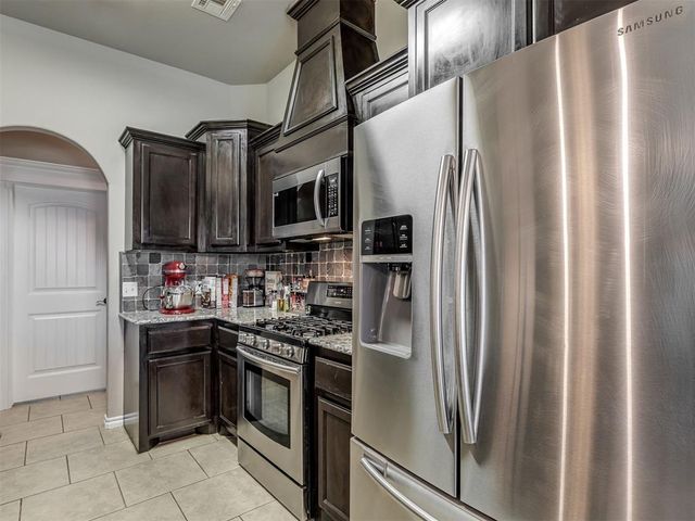 17017 Madrid Circle, Oklahoma City, OK 73170