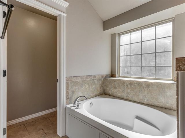 17017 Madrid Circle, Oklahoma City, OK 73170