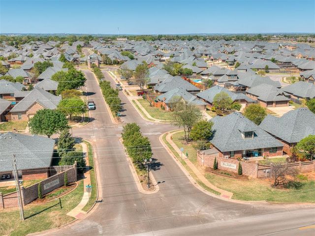 17017 Madrid Circle, Oklahoma City, OK 73170