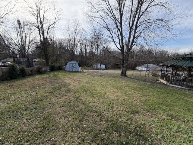 4029 Brown St, Westmoreland, TN 37186