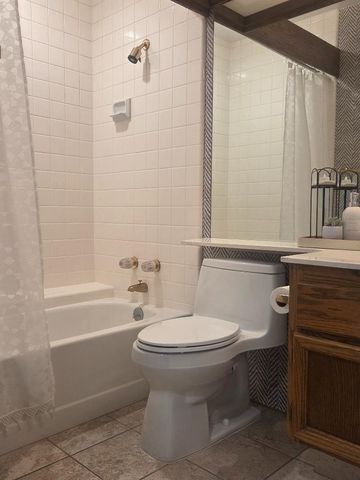 11440 Sutters Mill Cir, Gold River, CA 95670