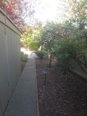 11440 Sutters Mill Cir, Gold River, CA 95670