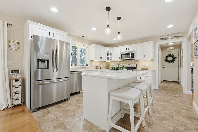 249 Chestnut St, Rehoboth, MA 02769