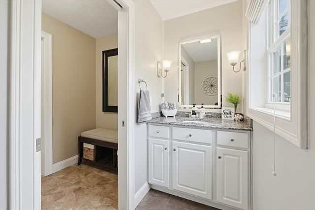 249 Chestnut St, Rehoboth, MA 02769