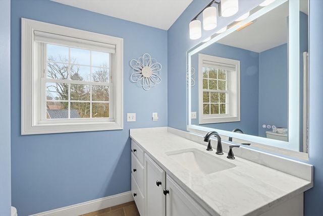 249 Chestnut St, Rehoboth, MA 02769