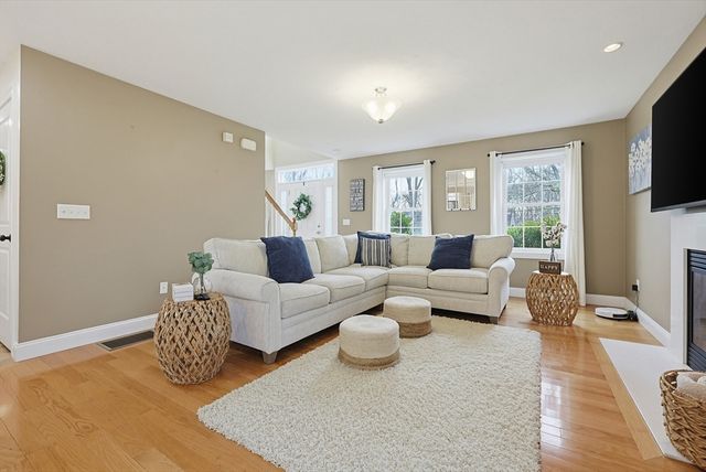 249 Chestnut St, Rehoboth, MA 02769